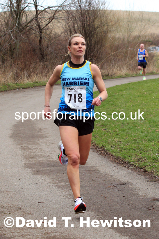 Senior women and veteran women and men over-50s NECAA Road Relay Champs., Hetton Lyons Park, Hetton le Hole, County Durham. Photo: David T. Hewitson/Sports for All Pics